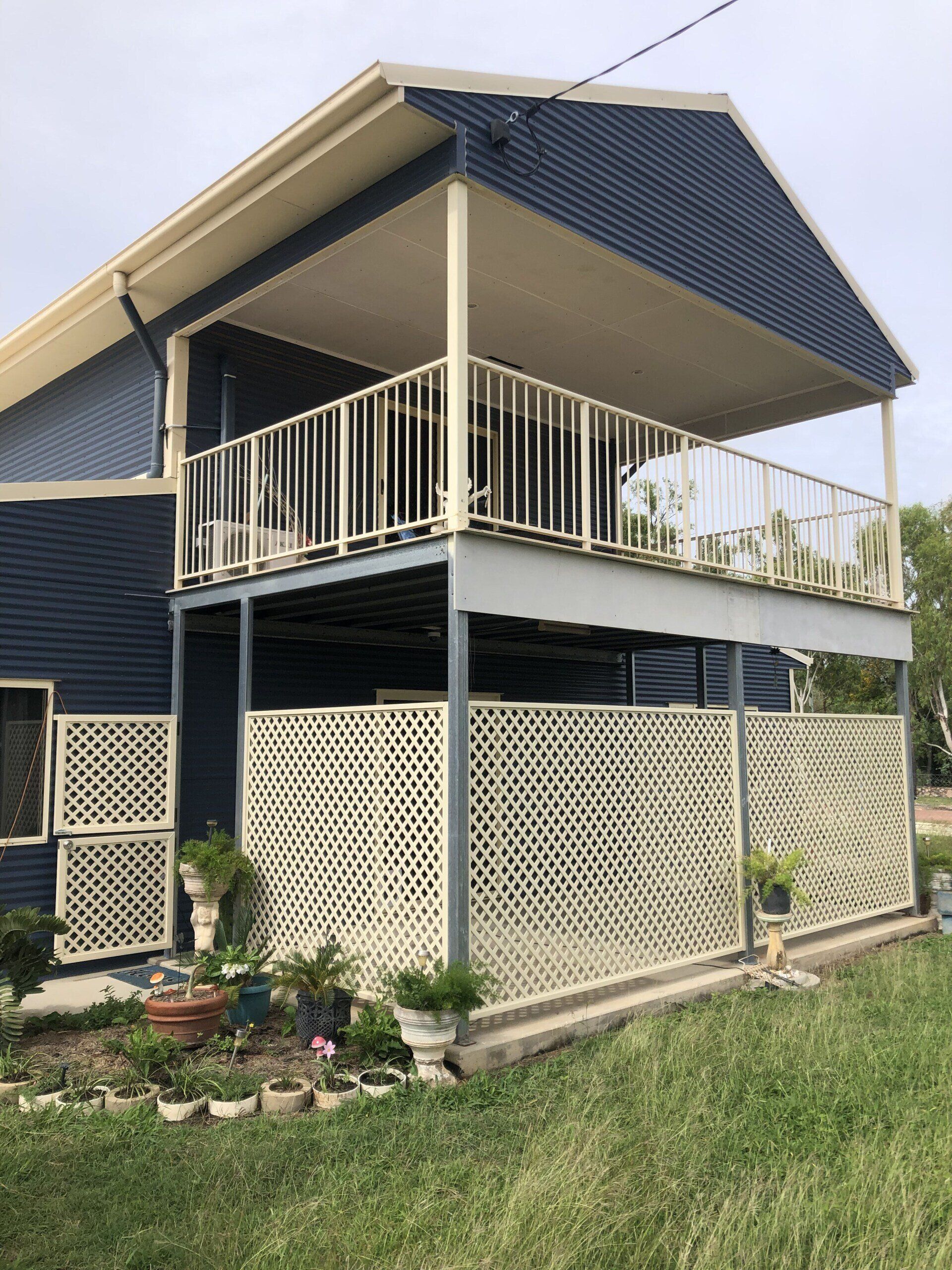 House With Lattice Side Right — Lifestyle Aluminium Lattice in West End, QLD