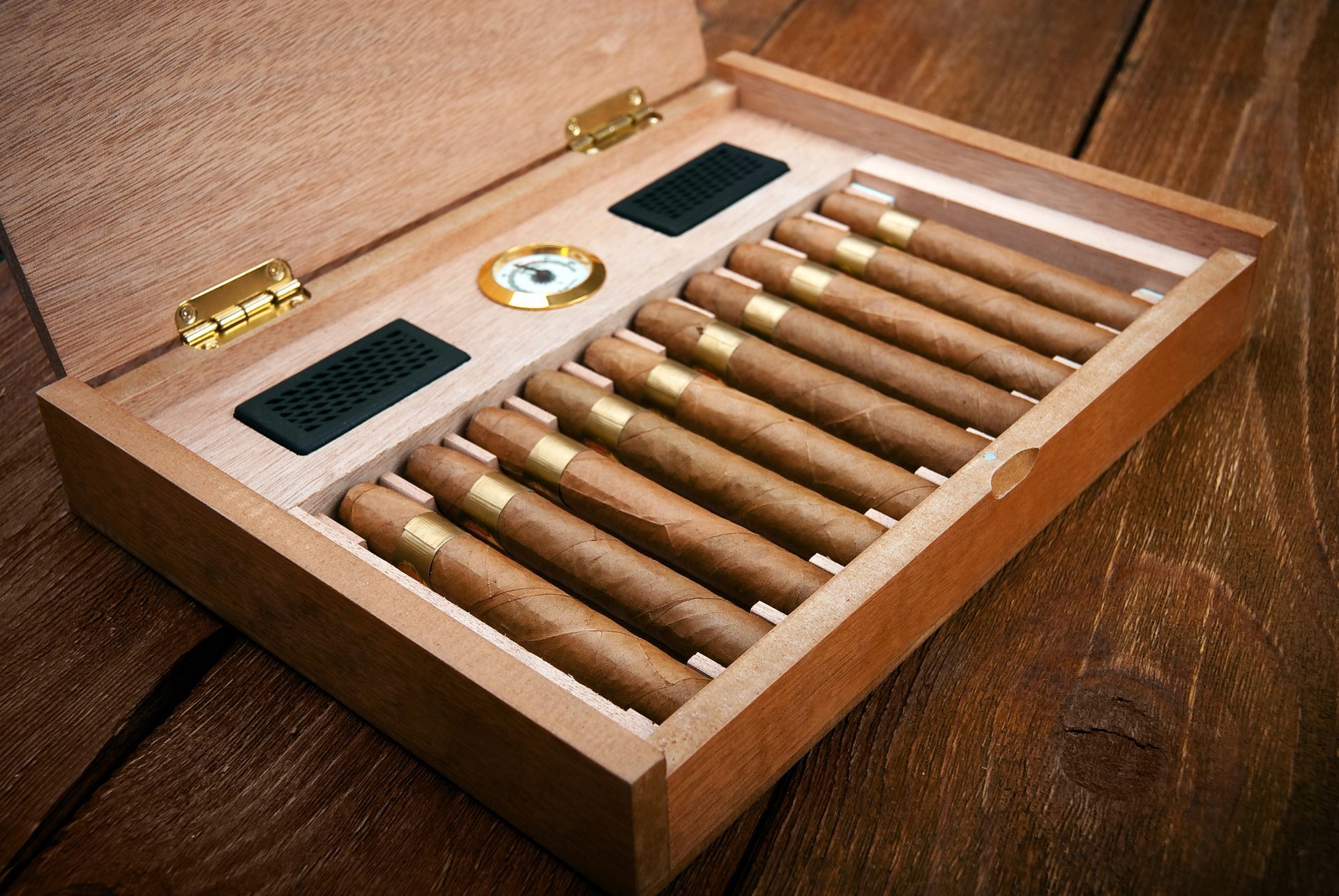 cigar storage box