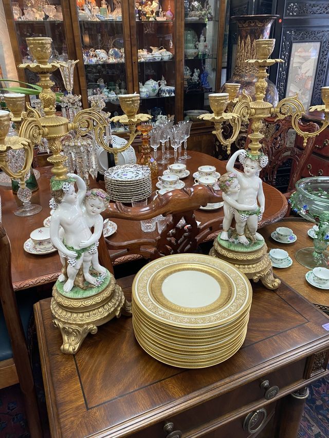 Old Teapot and Mug - Laguna Hills, CA - Leisure World Cons.