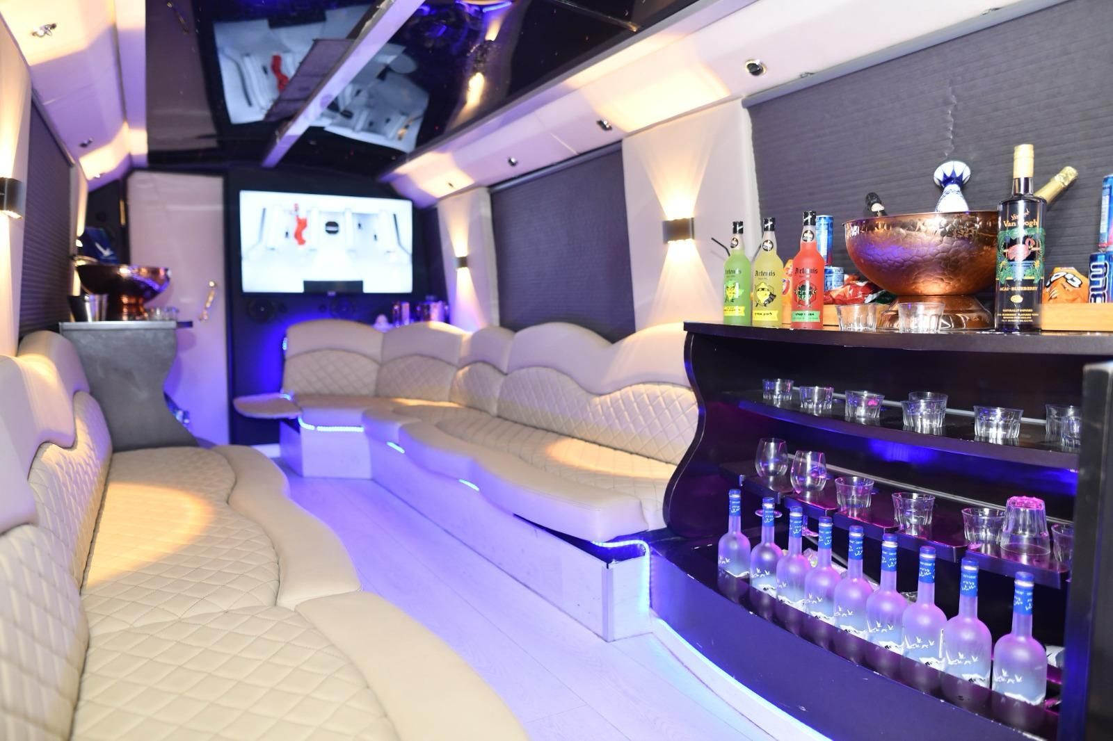 Party Bus vip / האוטובוס של ליאב