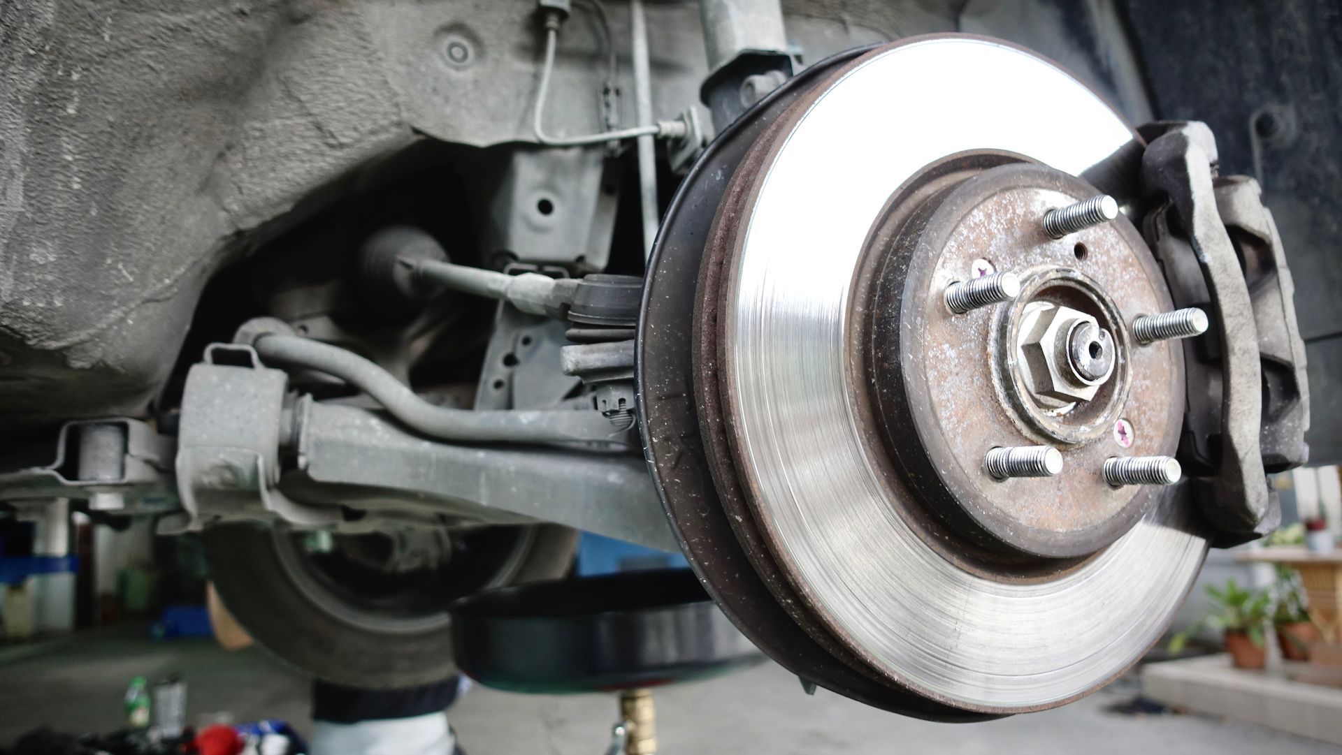 How to Know When You Need Brake Pads, Rotors, or Full Brake Repair | A&H Automotive Repair Shop