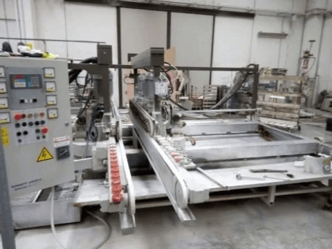 macchinario per la lavorazione del vetro