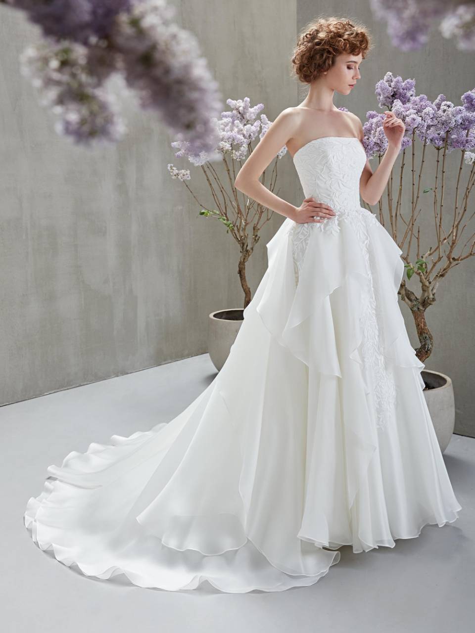 Abito da sposa scollo pari