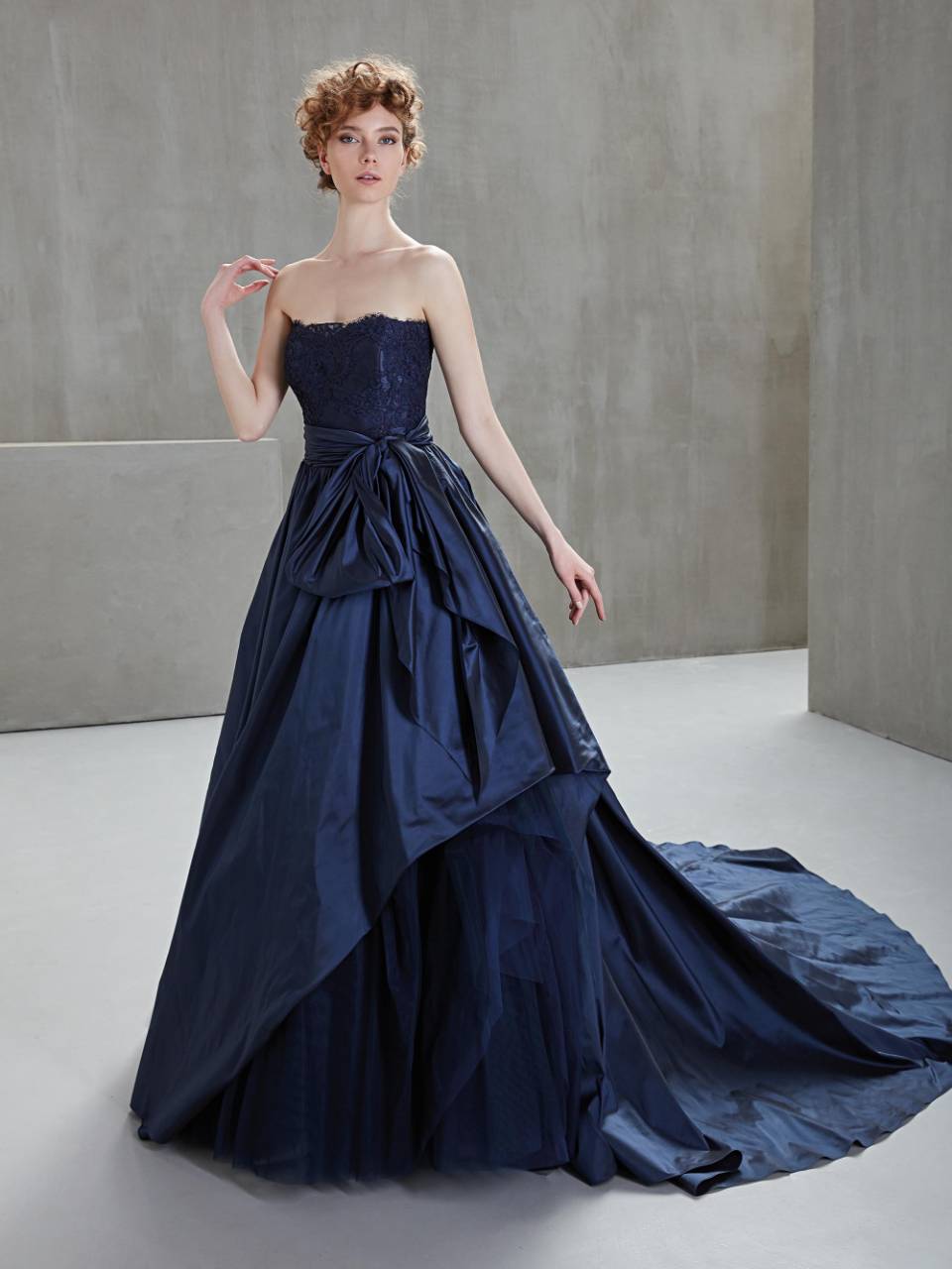 Abito da sposa scuro