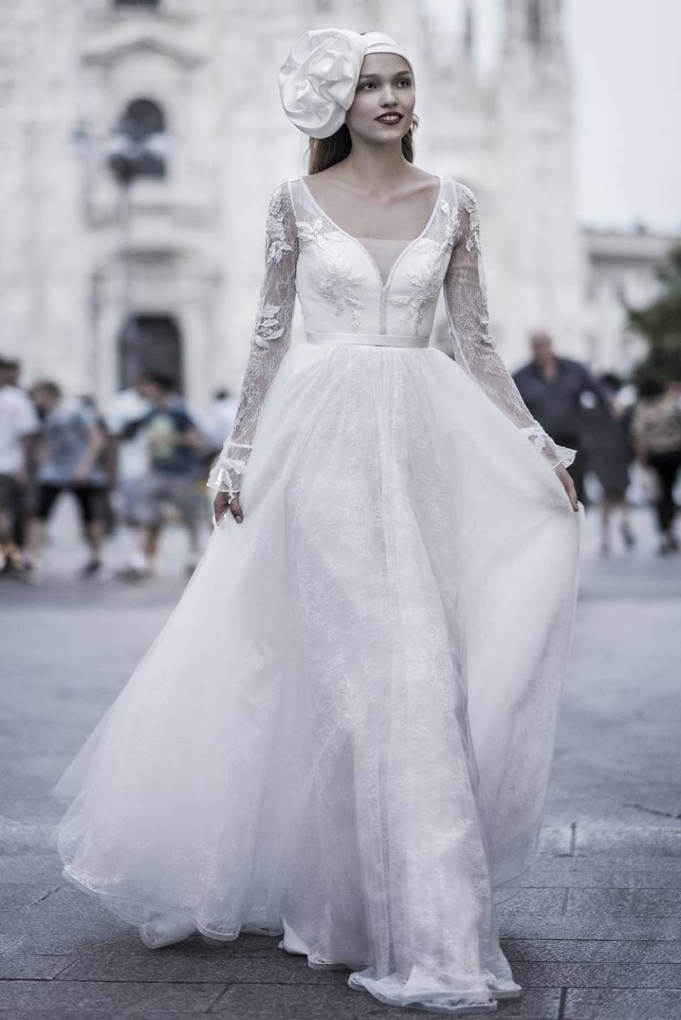 Abito da sposa con velo