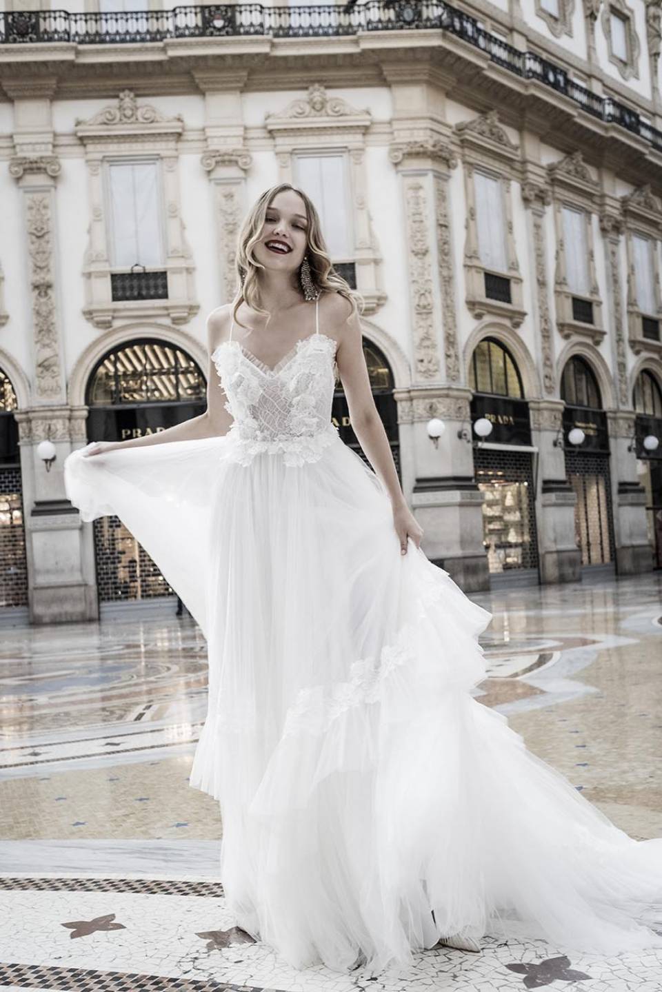 Abito da sposa con veli