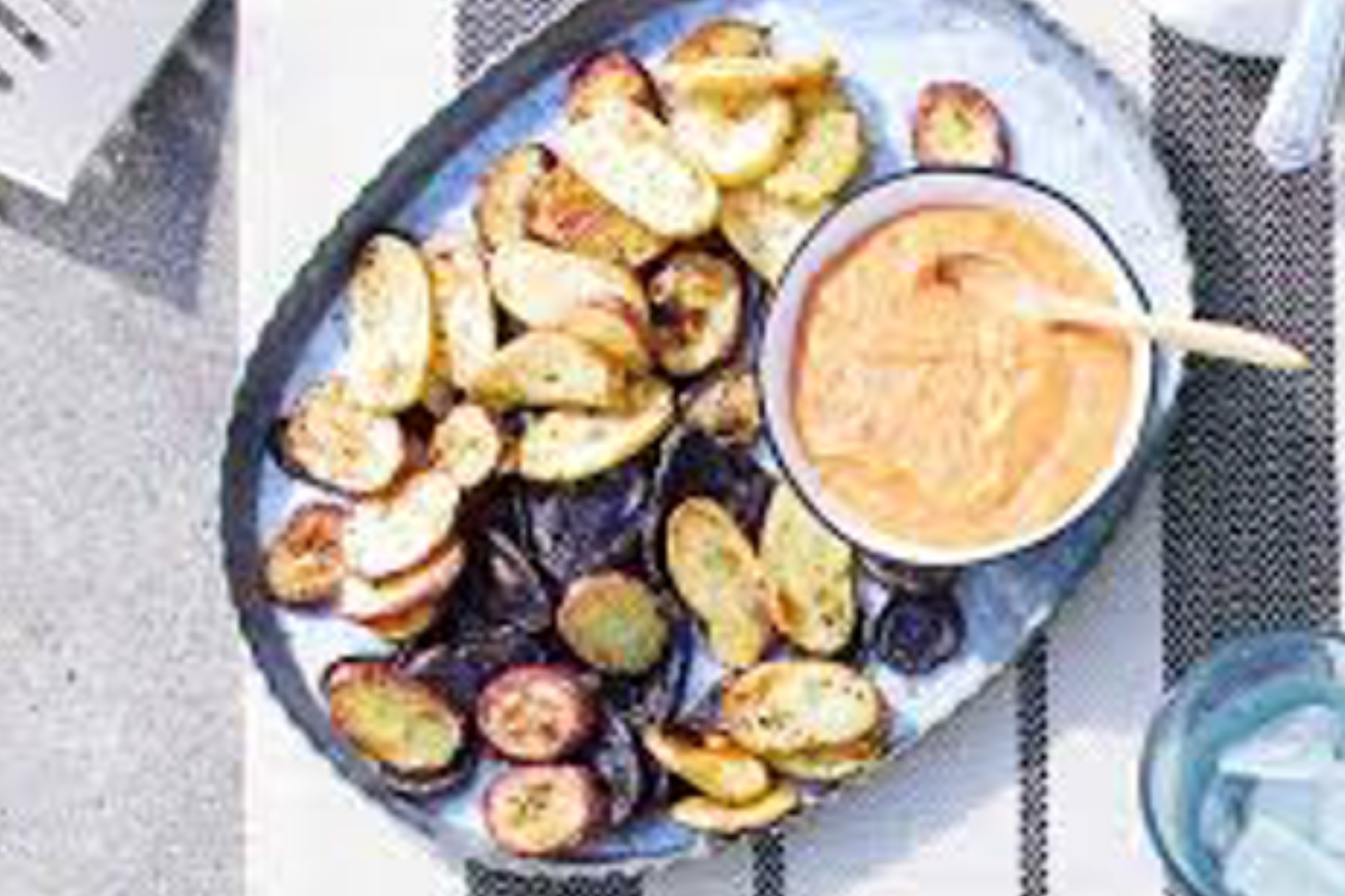 potato snackers and red pepper dip