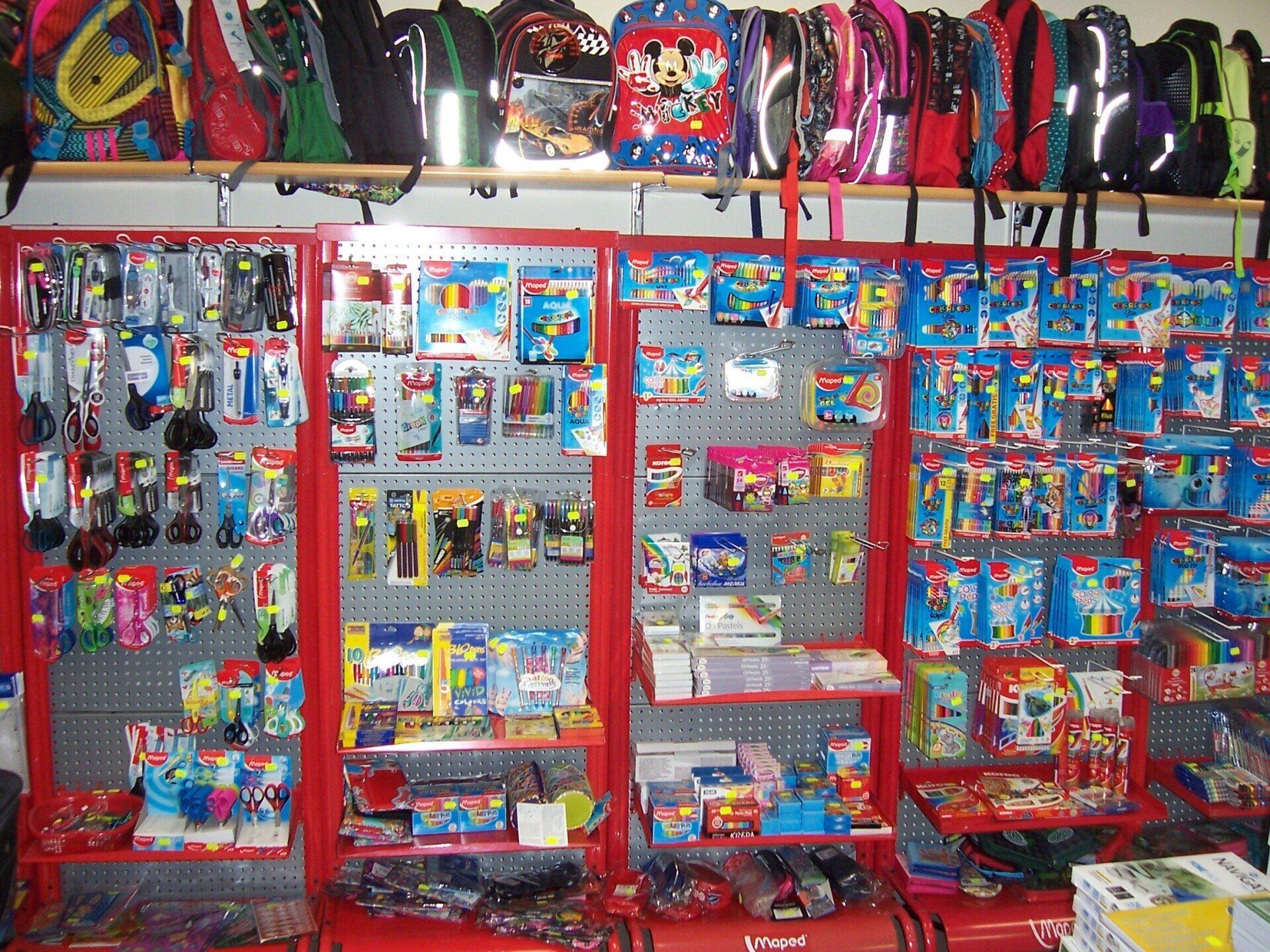 Kancelejas piederumu un biroju preču tirdzniecība