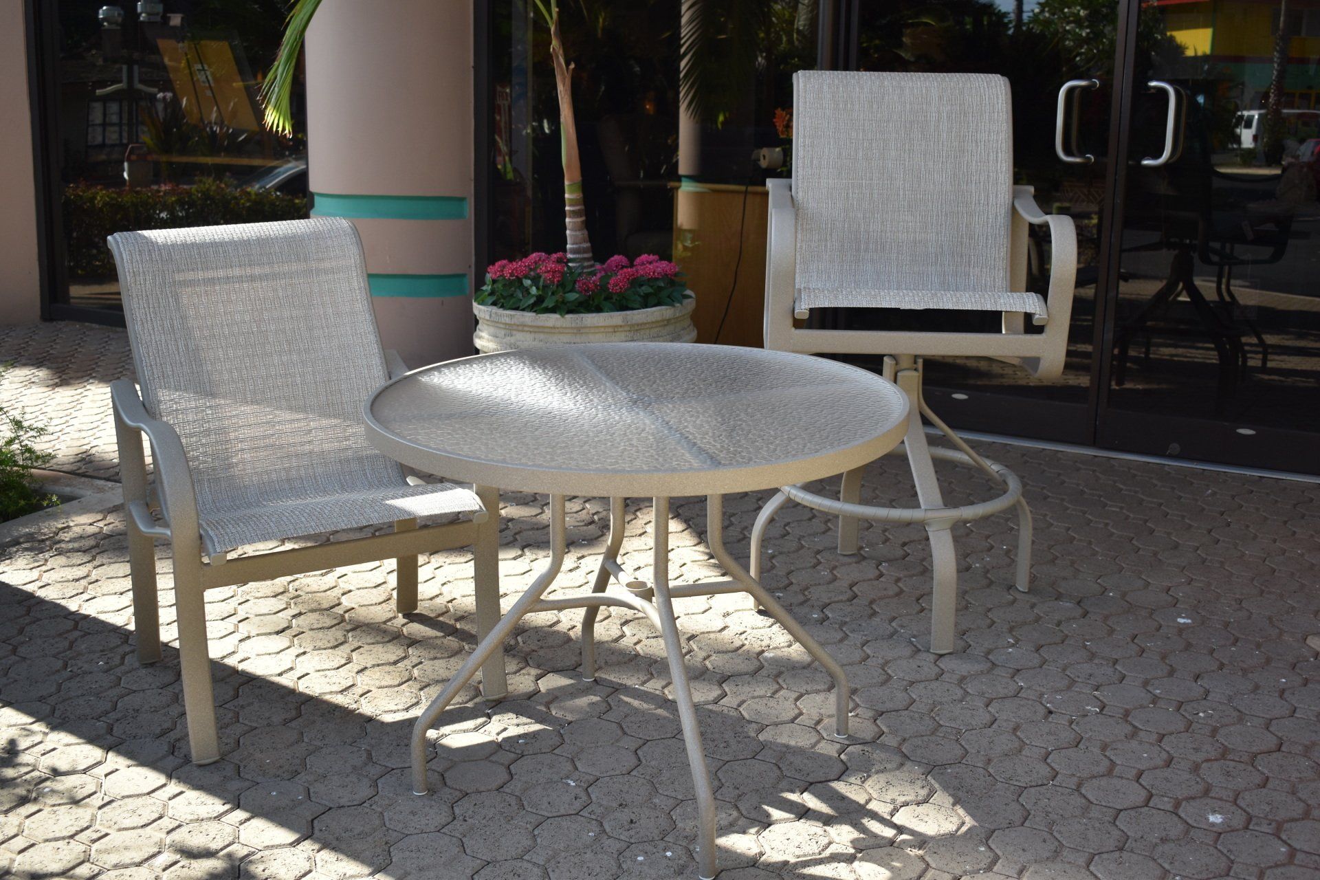 Patio Furniture in Maui, HI THE MIND'S EYE INTERIORS INC