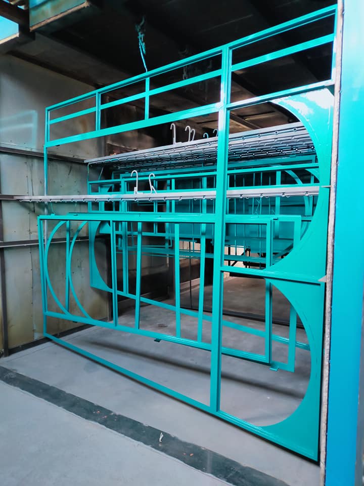 Dettagli blu in ferro