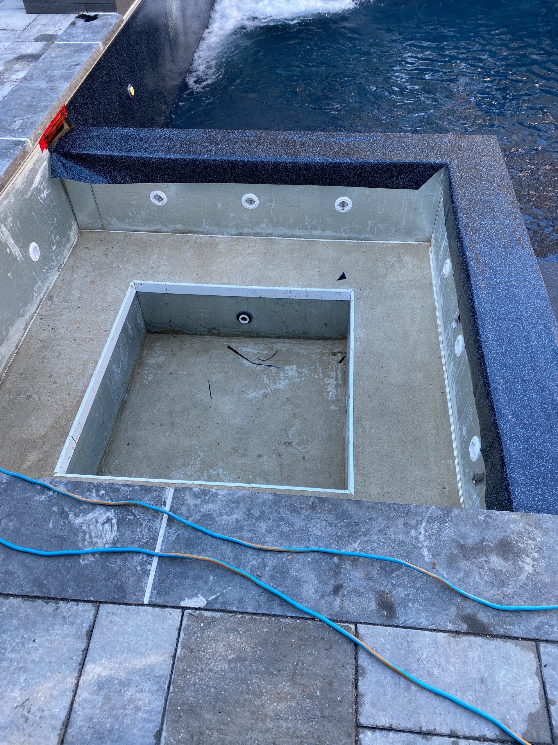 Mississauga Pool with BuiltIn Spa 3 Day Pools