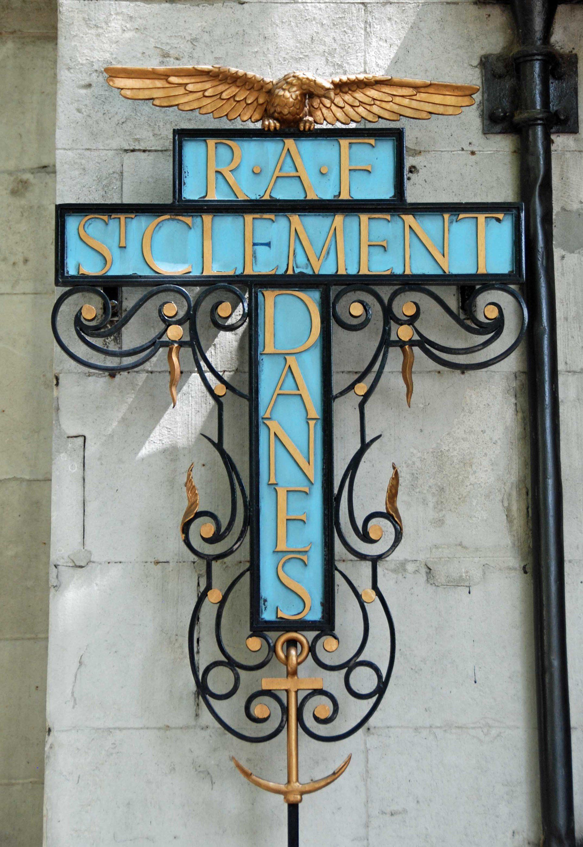 St Clement Danes