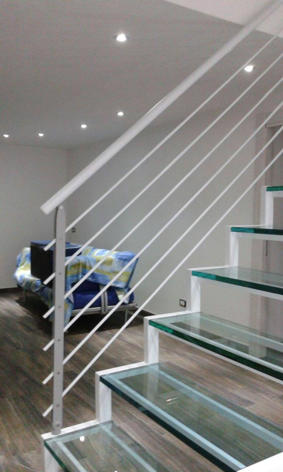 produzione scalinate in vetro per interni