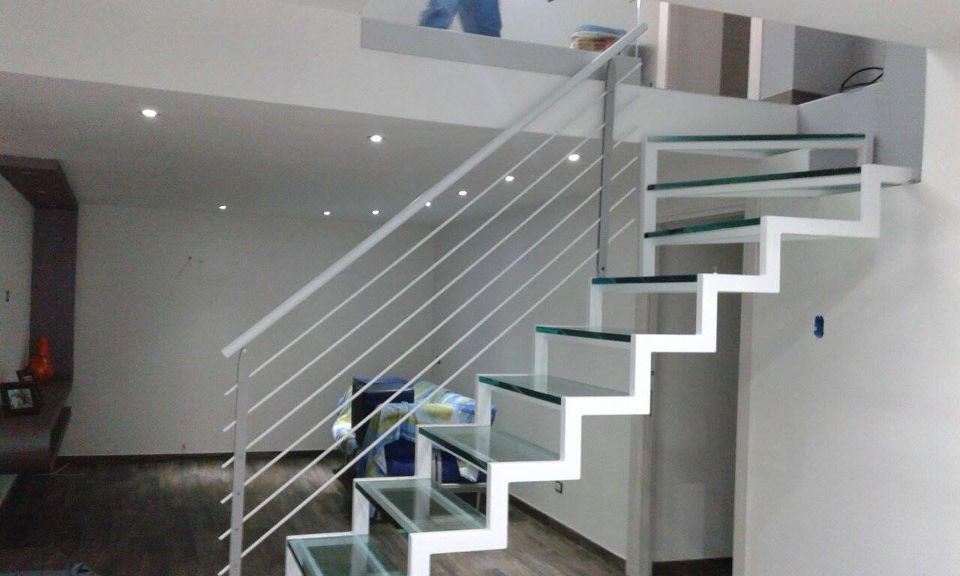 produzione scale in vetro per interni