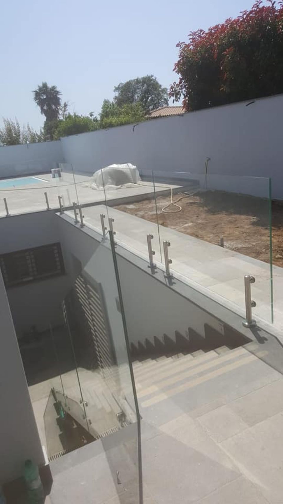 realizzazione parapetti in vetro per esterni