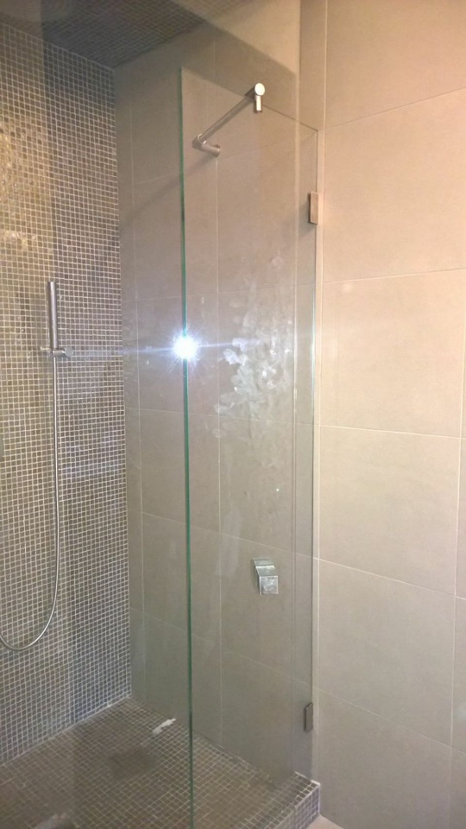 produzione box doccia su misura