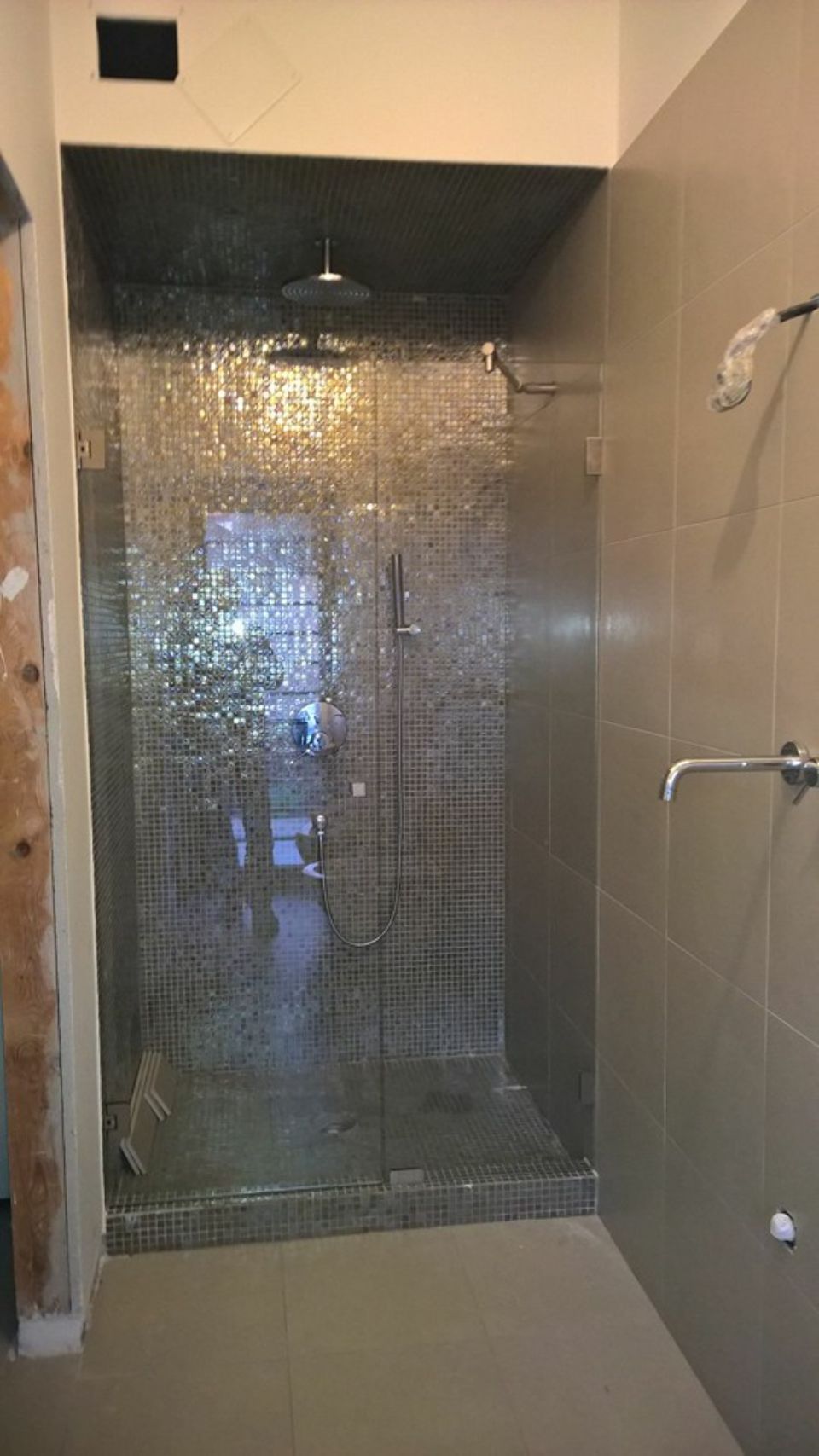 realizzazione box doccia su misura