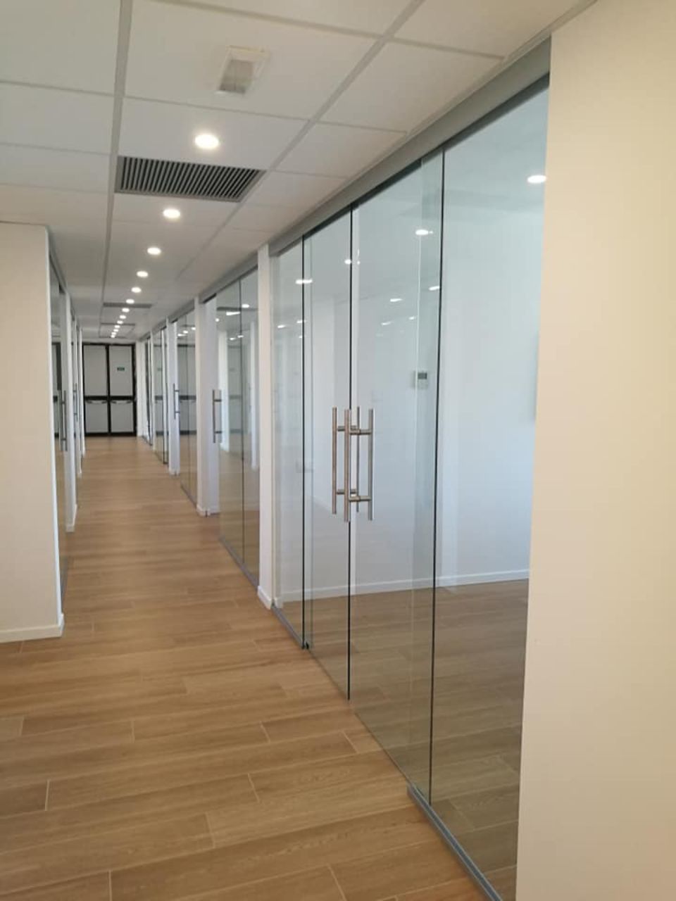 produzione pareti divisorie in vetro