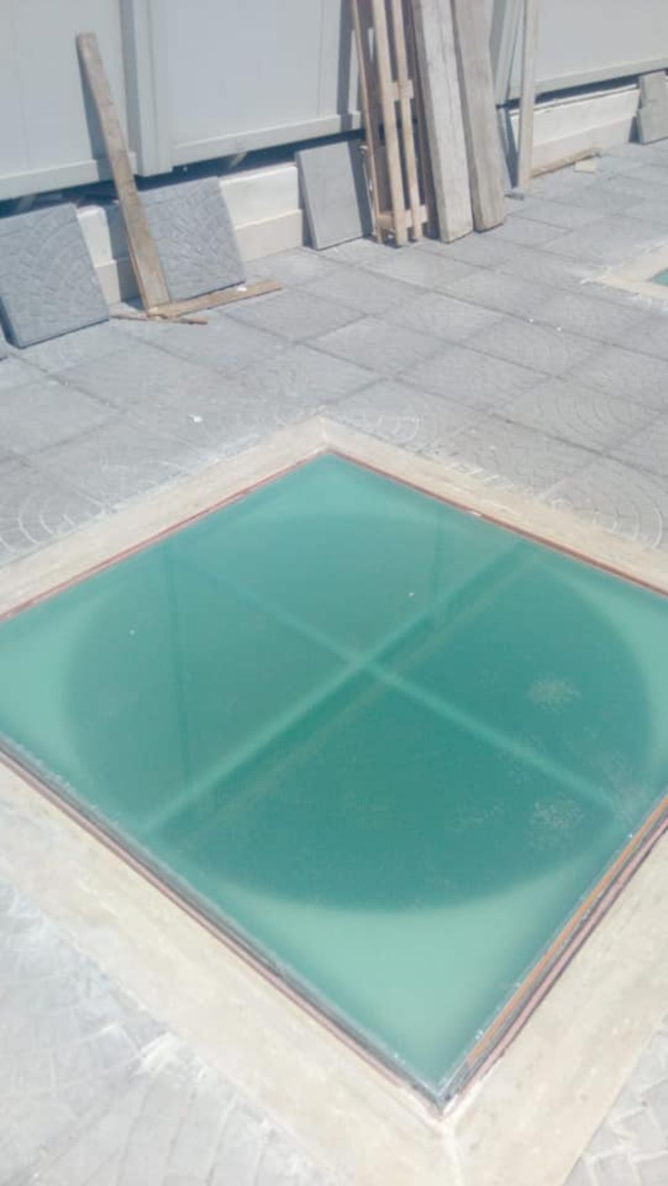 pavimentazioni in vetro e cristallo calpestabili