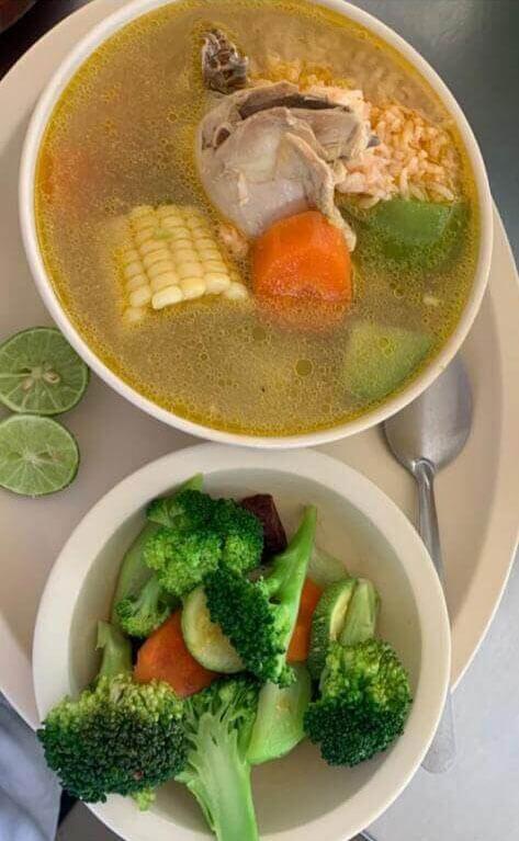 LAS CHIQUEADAS DE HACIENDAS Y COCINA ECONÓMICA – CALDO DE POLLO
