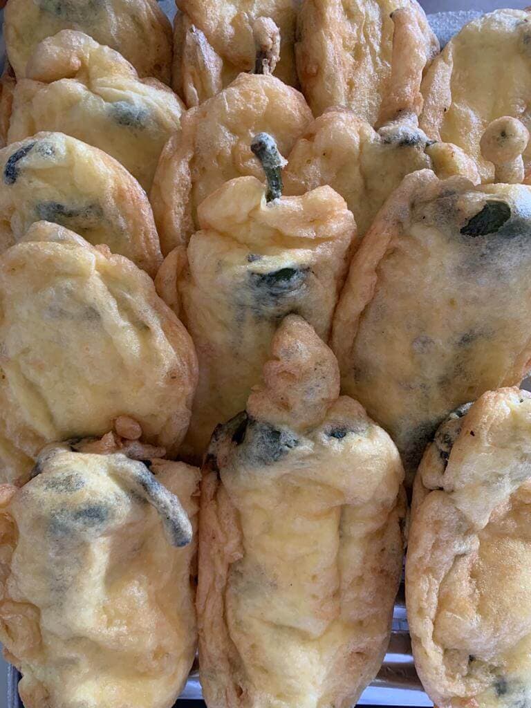 LAS CHIQUEADAS DE HACIENDAS Y COCINA ECONÓMICA – CHILES RELLENOS
