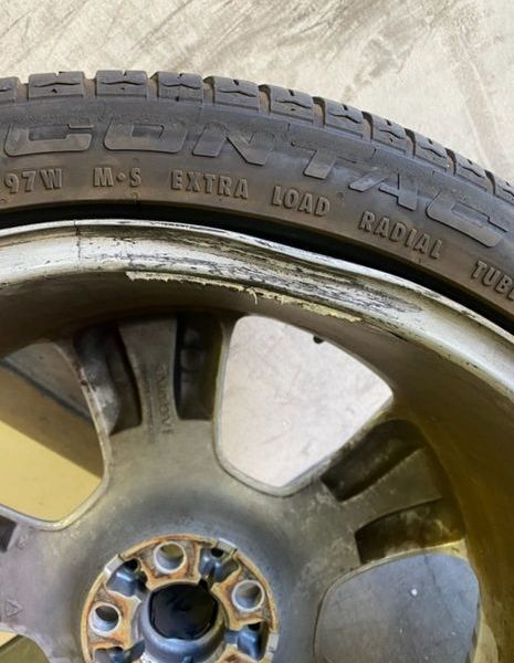 A close up of a tire that says extra load on it
