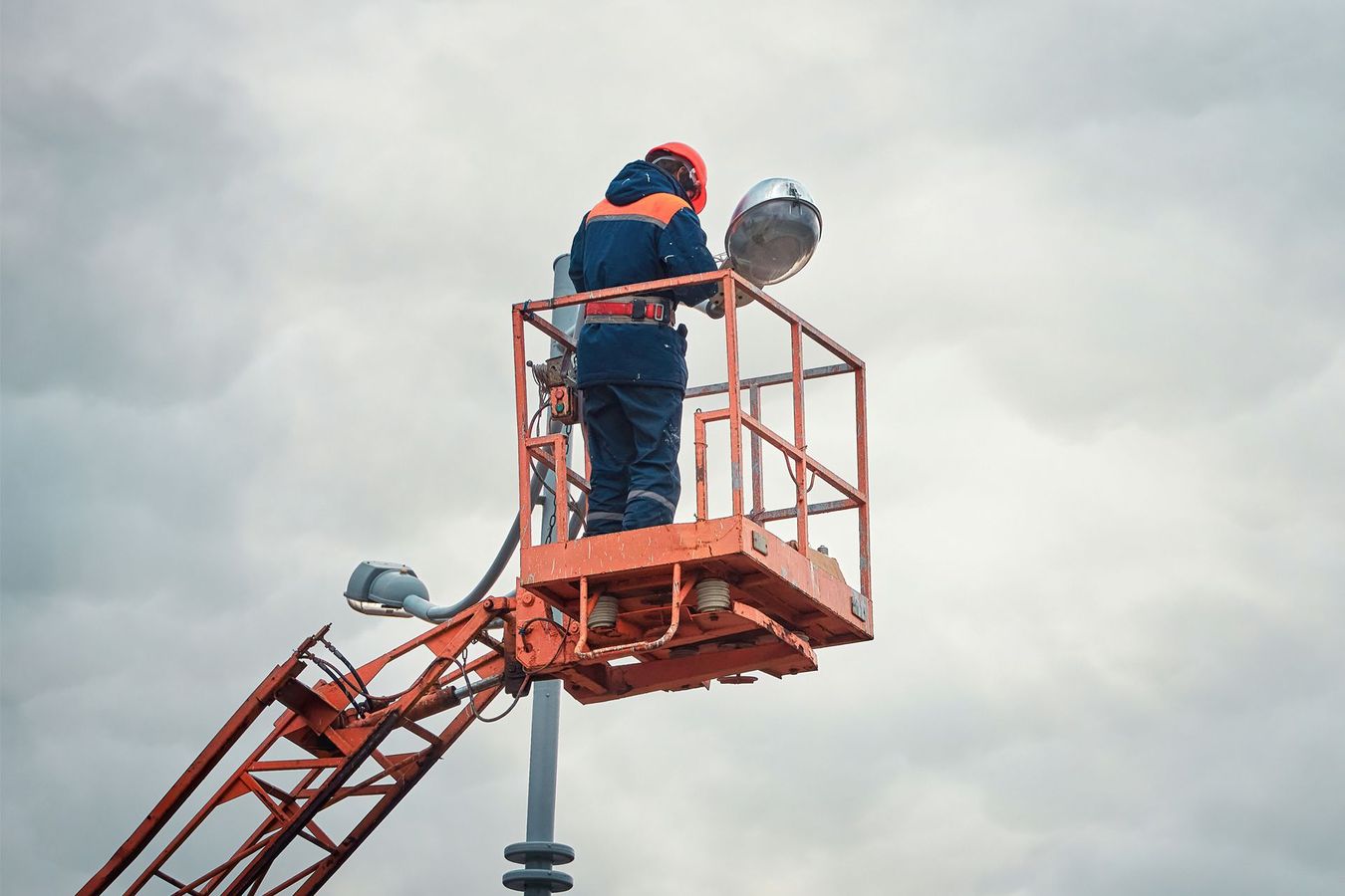 Repairing Street Light
