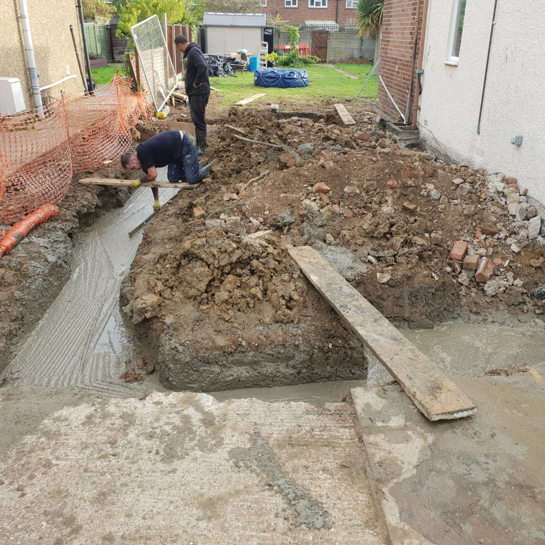 Preparation and laying of the footings
