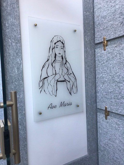 lavorazione in vetro per arte funebre