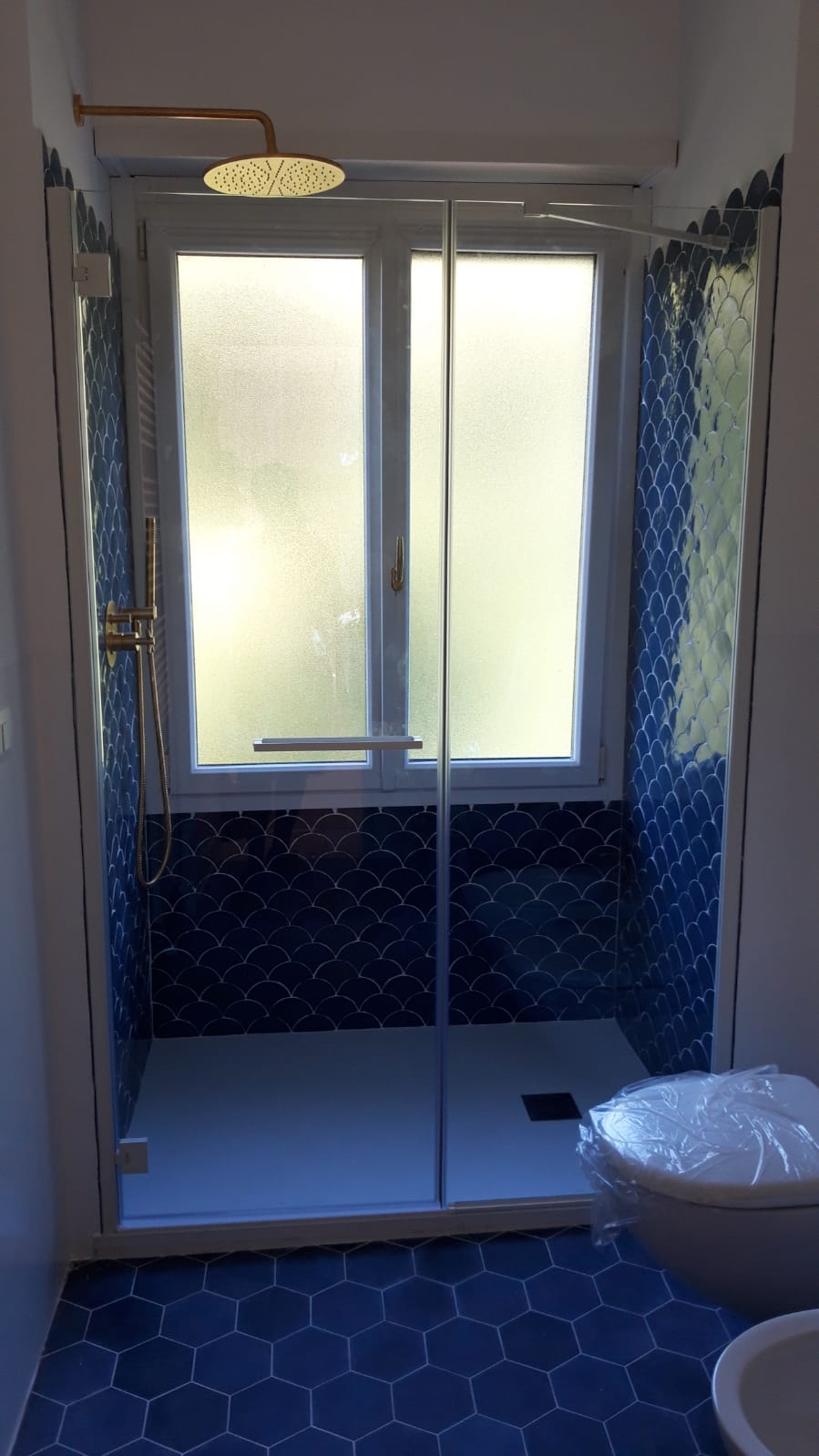 box doccia in vetro con ante scorrevoli