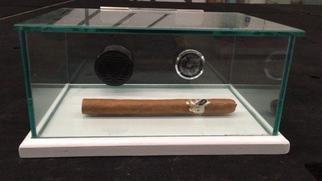 box in vetro porta sigari
