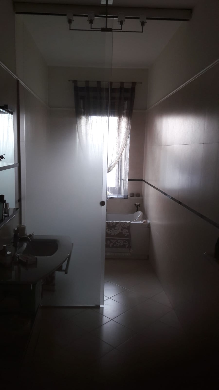 porta in vetro opaco