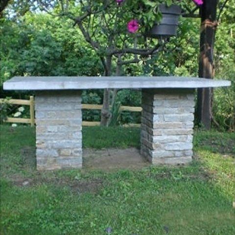 Tavolo in pietra