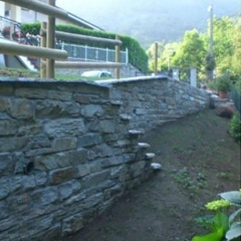 Muro in pietra naturale