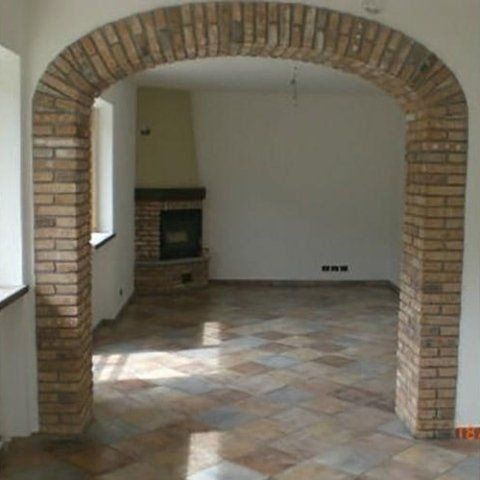 Piastrelle con arco