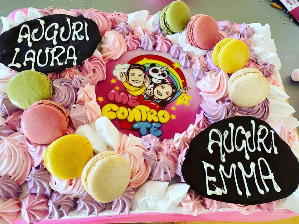 torta di compleanno a tema Me contro Te