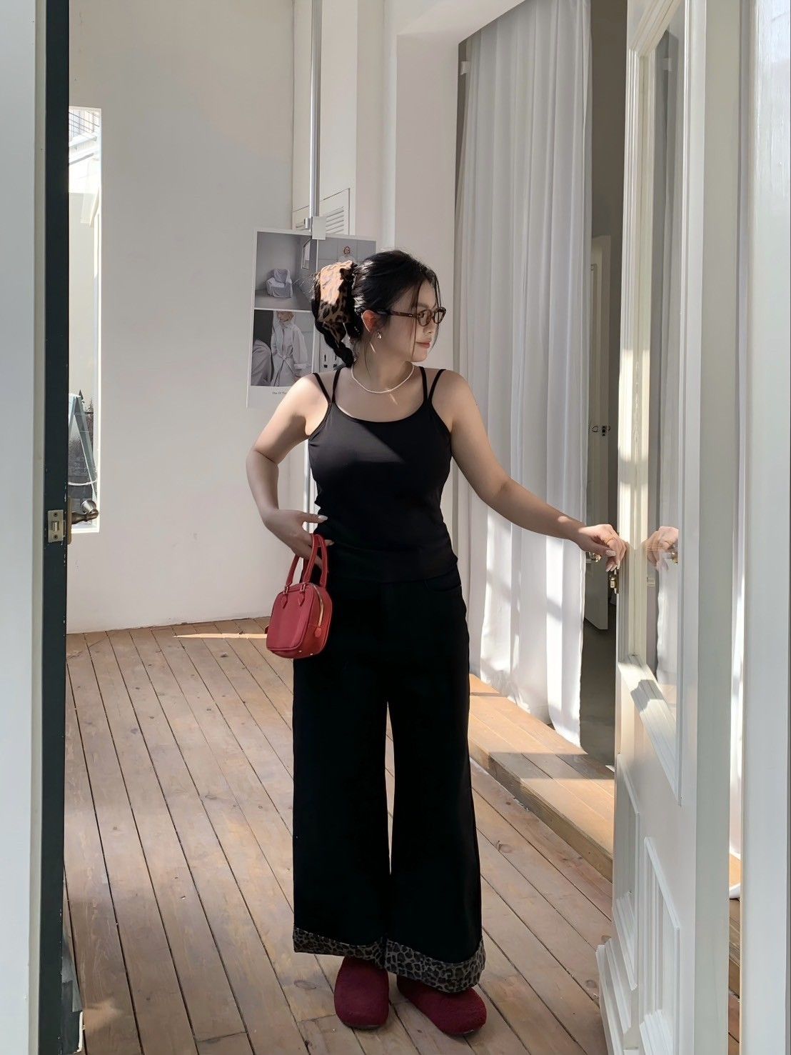 X加大尺碼推薦款X現貨X一件免運X 免穿內衣系列 雙肩帶交叉美背細肩帶背心-2色