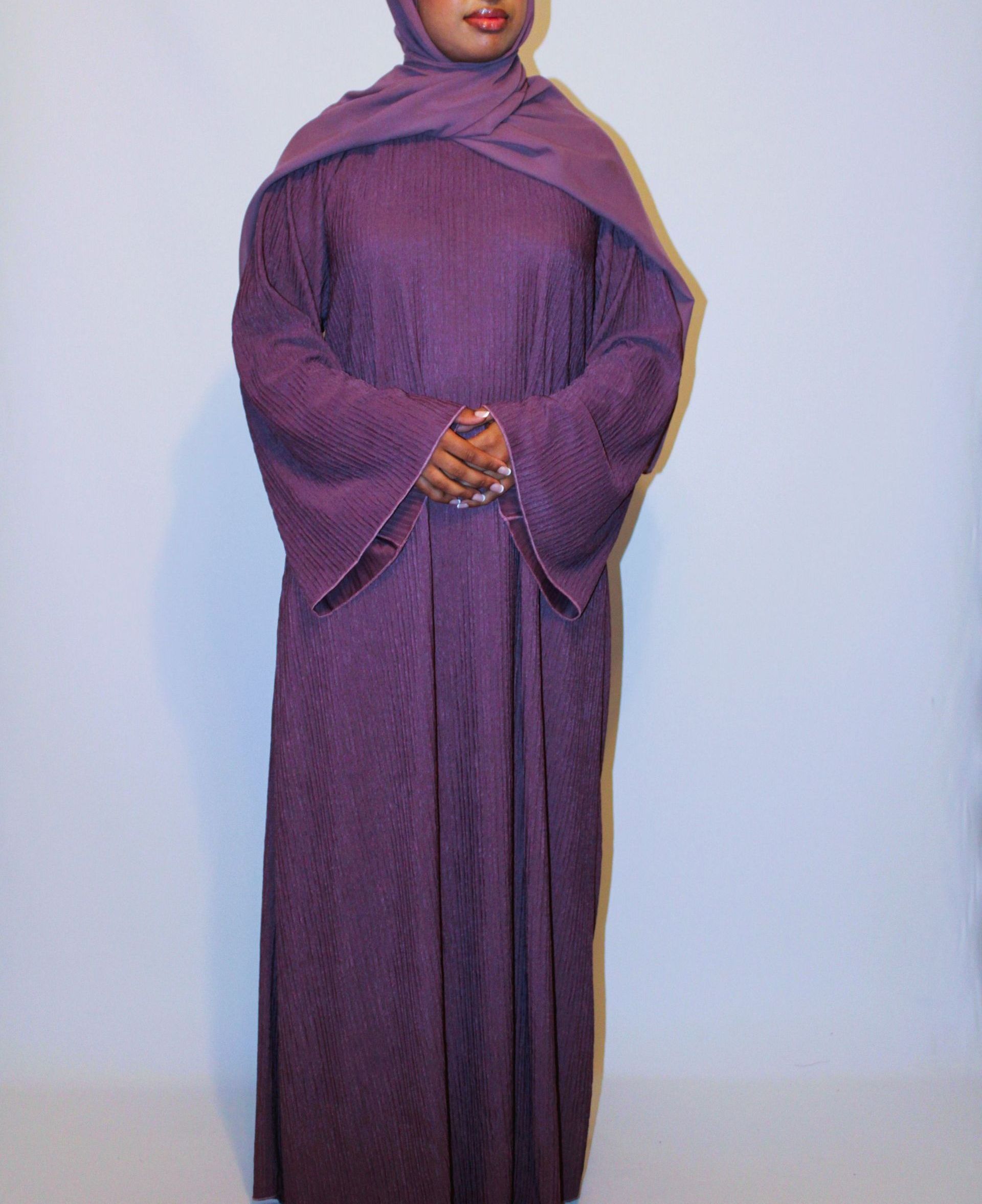 ALEENA - Textured flowy abaya - Purple