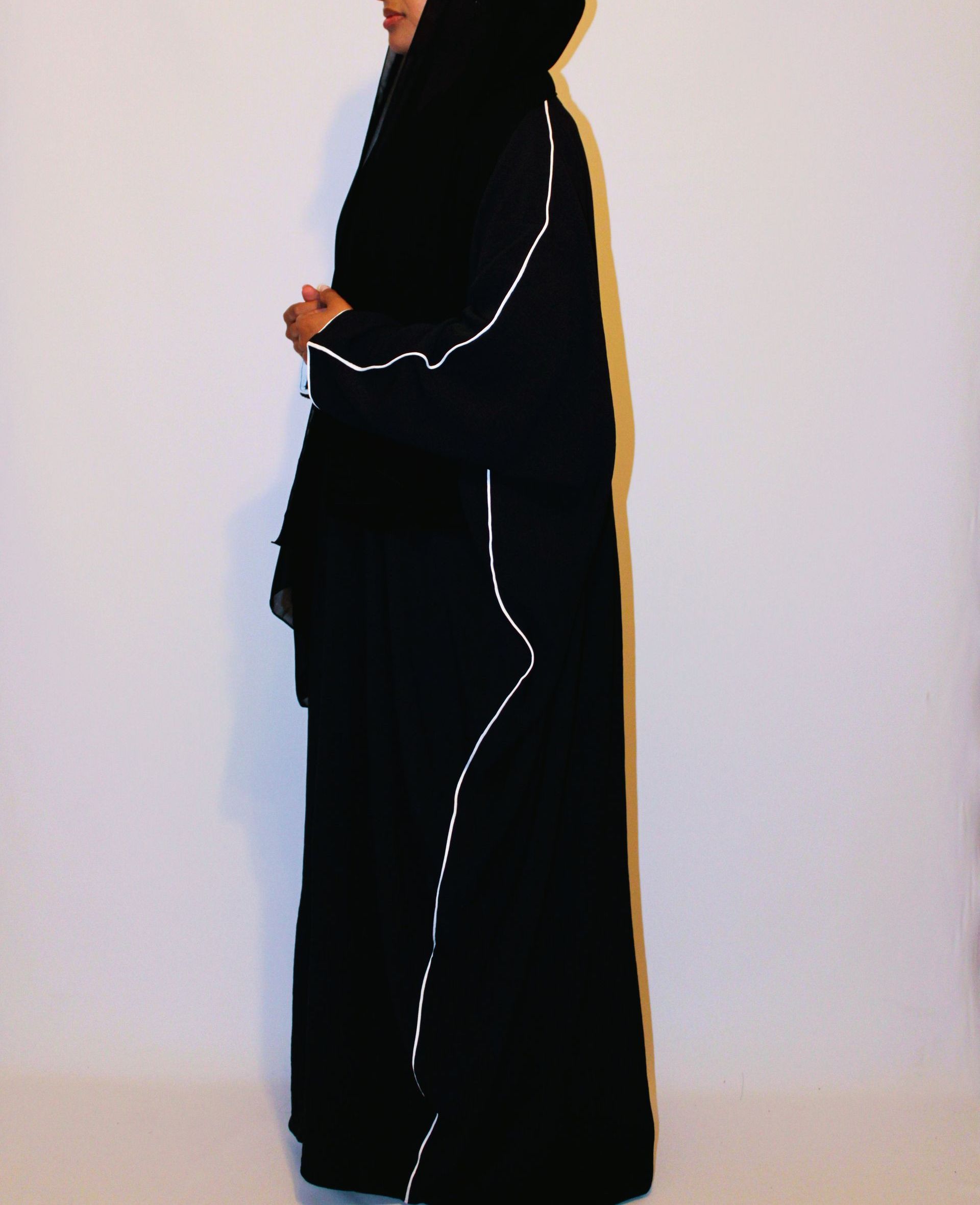 MARWA - Kaftan style button abaya - Black