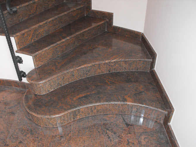 vista scala in marmo marrone