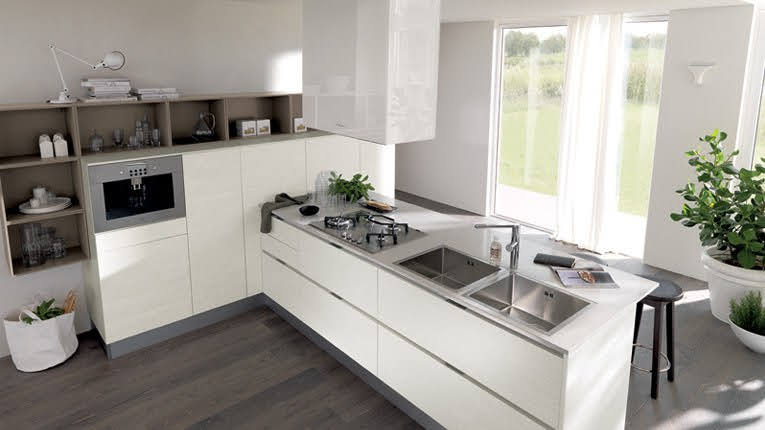 cucina moderna con isola