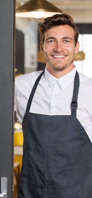 A successful cafe local business owner working with Digitaldoor.