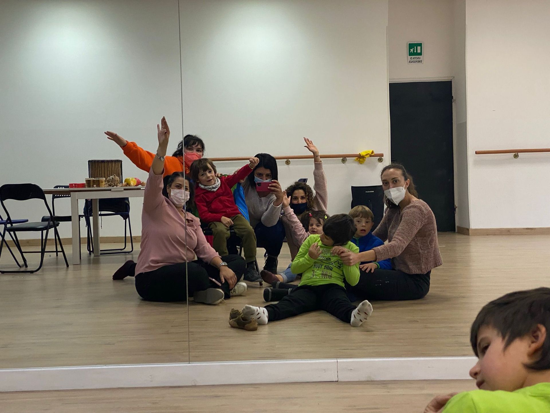 Attività tutti uniti  per Ylenia