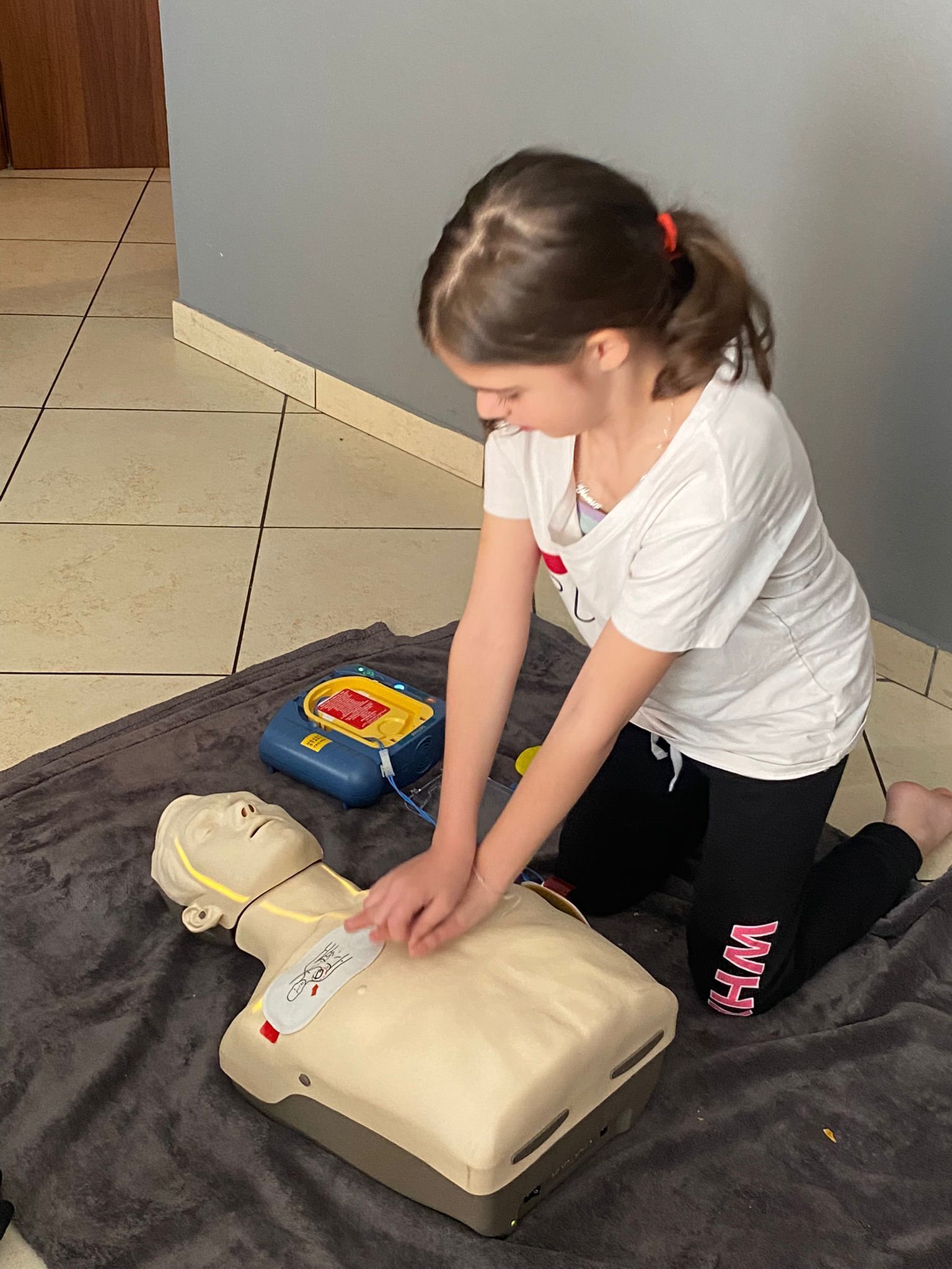 Attività tutti uniti  per Ylenia