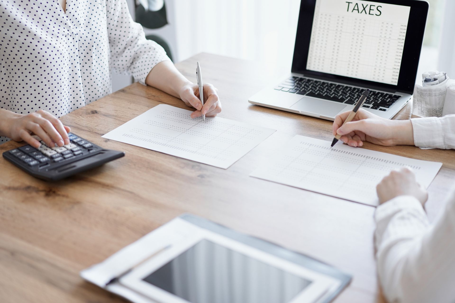 Benefits of Hiring a Tax Professional for Small Business Owners