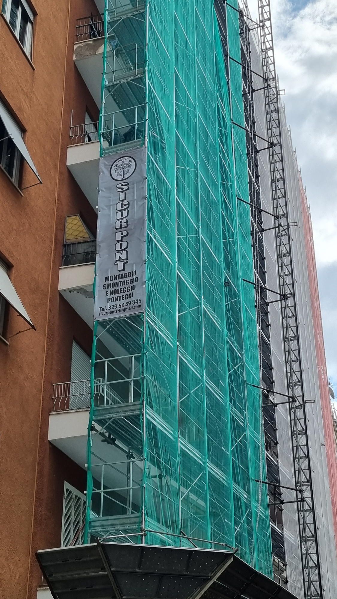 ponteggi ristrutturazione facciata