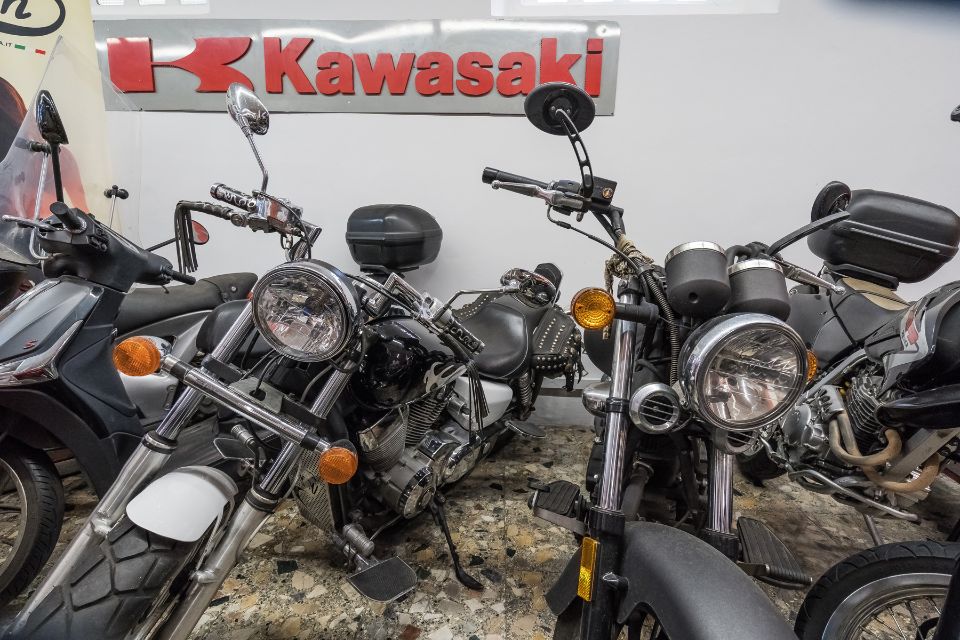 cafe racer in negozio