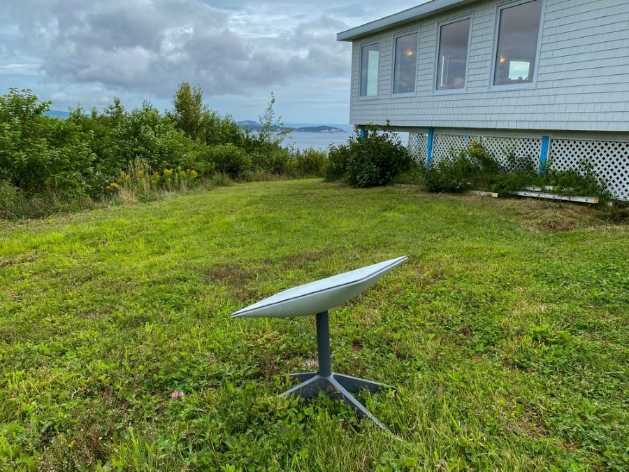 A Starlink Sitting on The Grass — BTV Antenna & Data in South Kolan, QLD