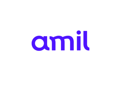 Logotipo da Amil em texto azul sobre fundo branco.