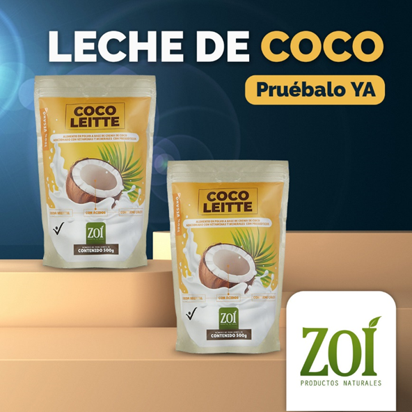 Dos bolsas de leche de coco están sobre una mesa.